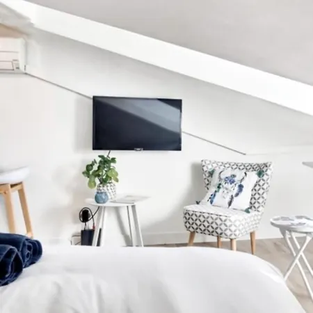 Appartement Marche Forville & Port 2 Personnes *